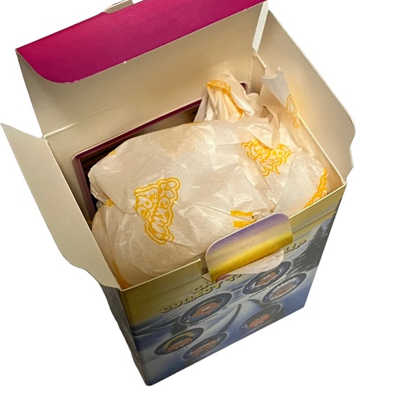 McDonald's Kerwin Frost McNuggest Buddies Darla Adult Happy Meal Toy 2023 - Picture 4 of 13